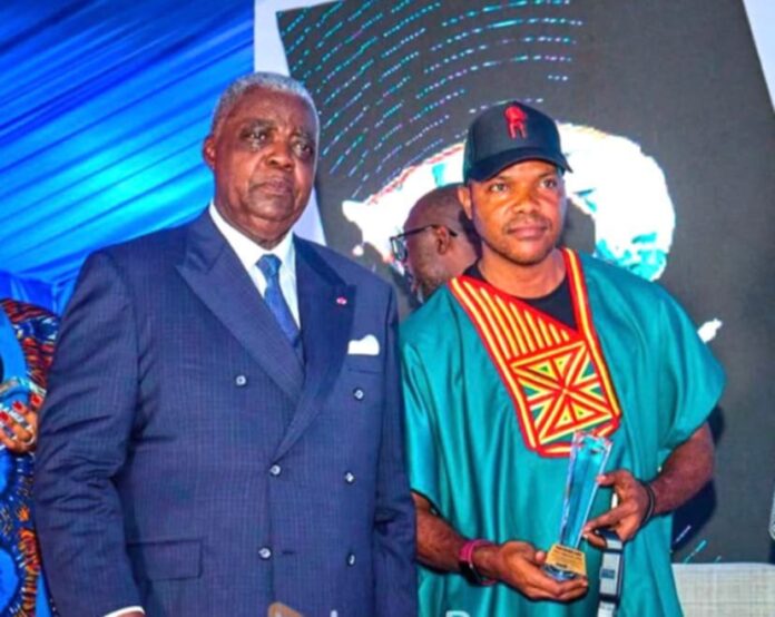 Distinction : Un Guinéen s’illustre au salon de l’audiovisuel de Douala (Cameroun) en raflant le prix du SINACIUS 2025